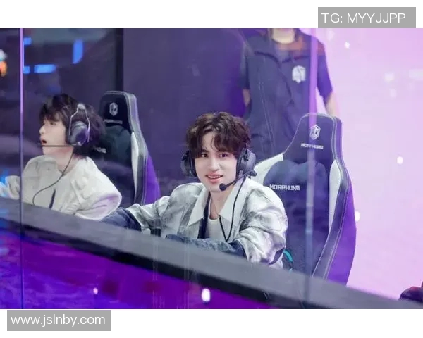 深入分析S15电竞总决赛王者荣耀中FPX战队的实力与战术优势