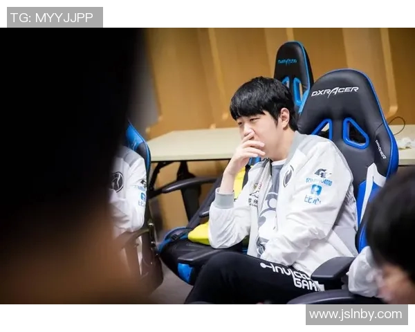 电竞实时数据赛后复盘分析JDG与RNG对决的速度与战术细节实时数据